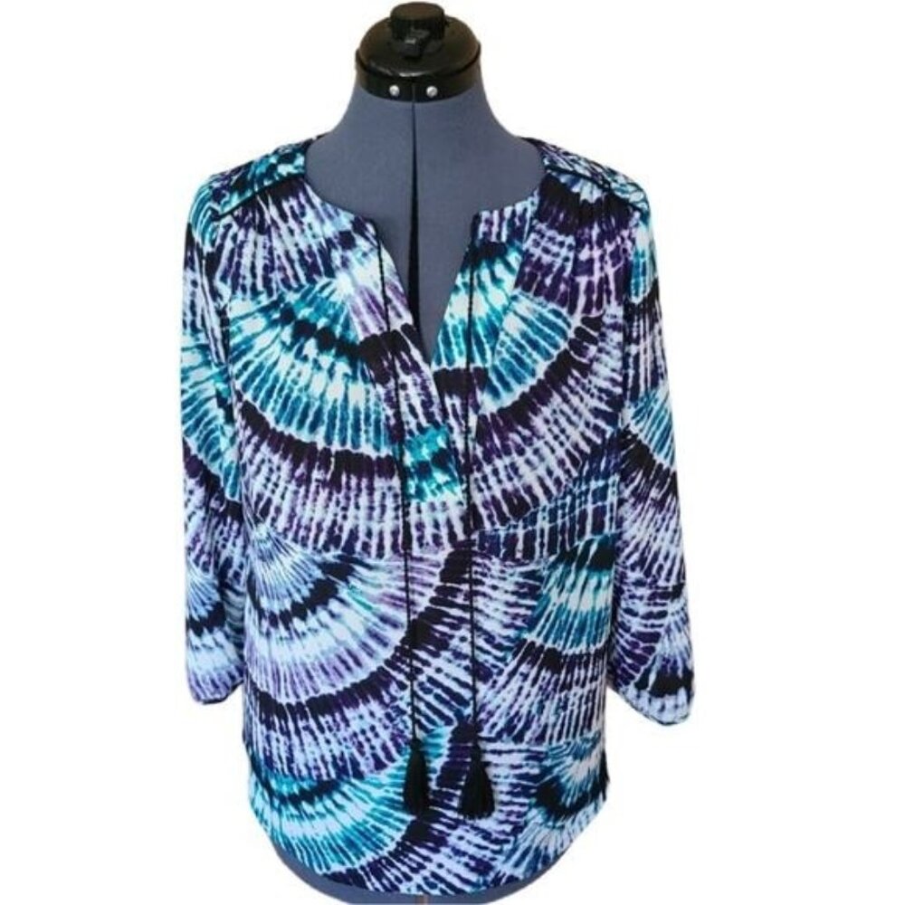 Zac & Rachel tie dye v-neck tie neckline three quarter sleeve blouse small